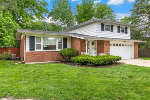 804 W Manor CT, Glenwood, IL 60425