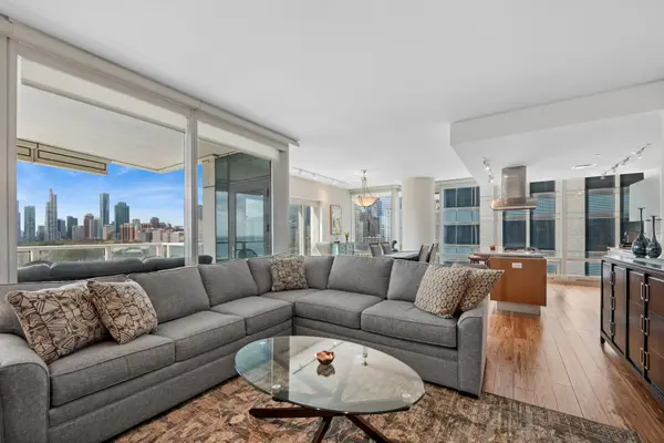 340 E RANDOLPH ST #907, Chicago, IL 60601