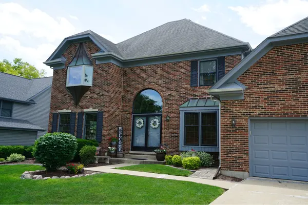3930 Bernay LN, Hoffman Estates, IL 60192