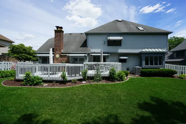 3930 Bernay LN, Hoffman Estates, IL 60192