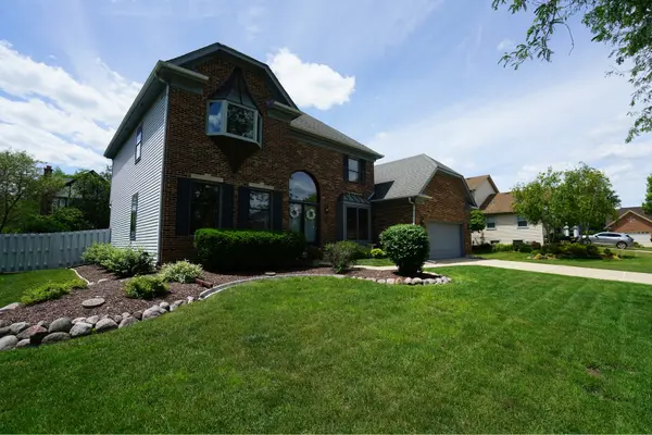 3930 Bernay LN, Hoffman Estates, IL 60192
