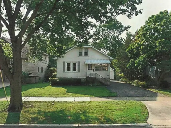 4632 Washington ST, Downers Grove, IL 60515