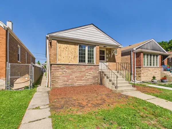 5208 S Long AVE, Chicago, IL 60638