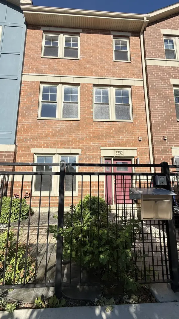 3232 S Shields AVE, Chicago, IL 60616