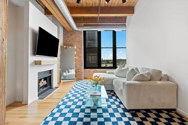 728 W Jackson BLVD #317, Chicago, IL 60661