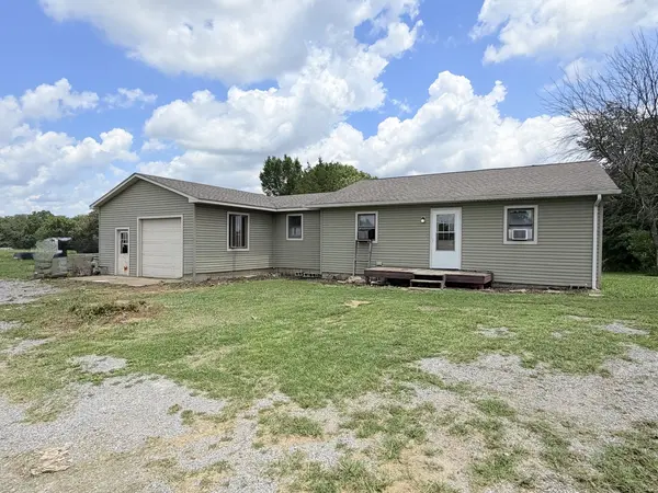 855 Beech Hollow RD, Harrisburg, IL 62946