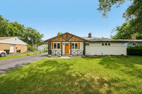 1425 N Wilke RD, Arlington Heights, IL 60004