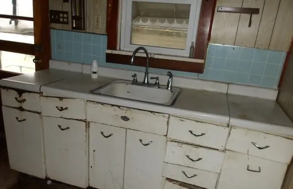 233 Buena Vista ST, Paris, IL 61944