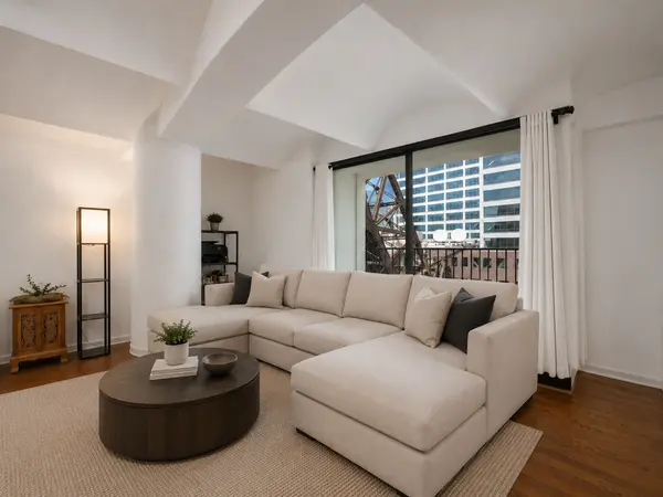 345 N Canal ST #607, Chicago, IL 60606