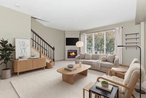 2572 Arcadia CIR #2572, Naperville, IL 60540