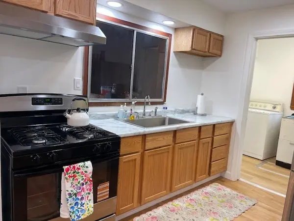 4930 S Luna AVE, Chicago, IL 60638