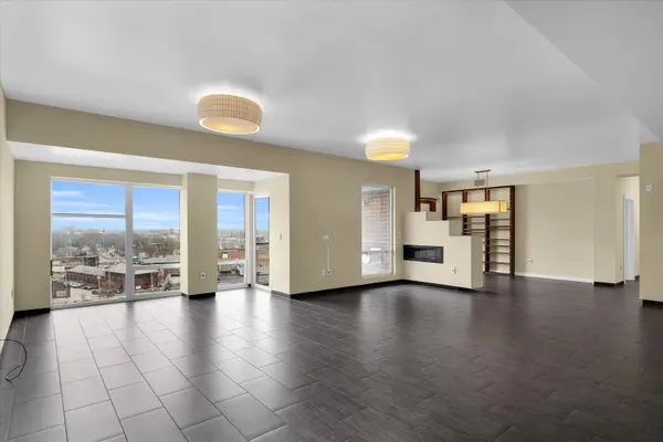 301 N Neil ST #808-809, Champaign, IL 61820