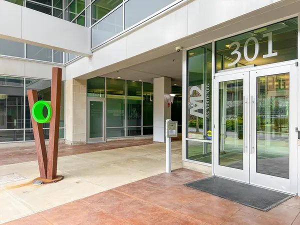 301 N Neil ST #808-809, Champaign, IL 61820
