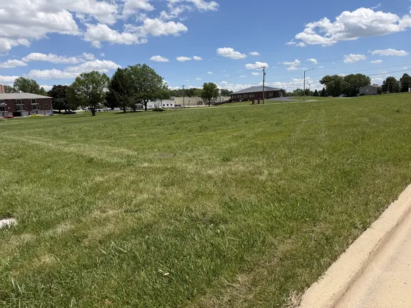 000 West Lawn AVE, Mendota, IL 61342
