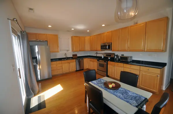 718 N Willard CT #2, Chicago, IL 60642