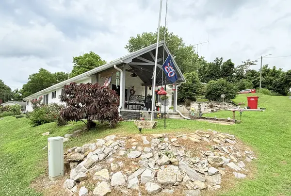 220 E ROSE ST, Cave In Rock, IL 62919