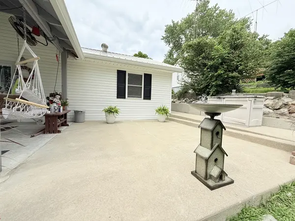 220 E ROSE ST, Cave In Rock, IL 62919
