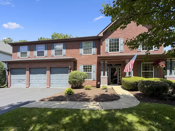 784 Lindsey LN, Bolingbrook, IL 60440
