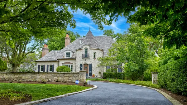 725 Valley RD, Glencoe, IL 60022