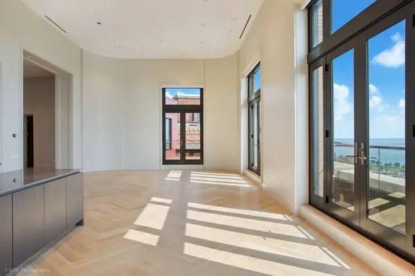3260 N Lake Shore DR #18A, Chicago, IL 60657