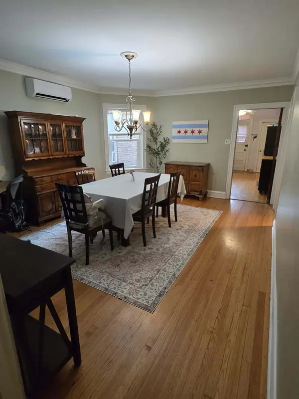 5910 N Campbell AVE, Chicago, IL 60659