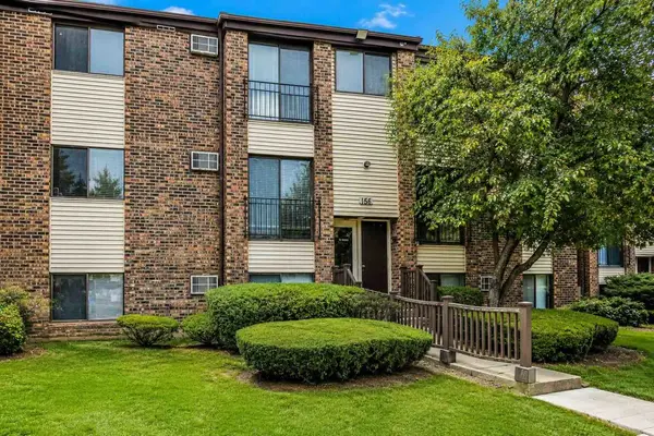156 Dunteman DR #301, Glendale Heights, IL 60139