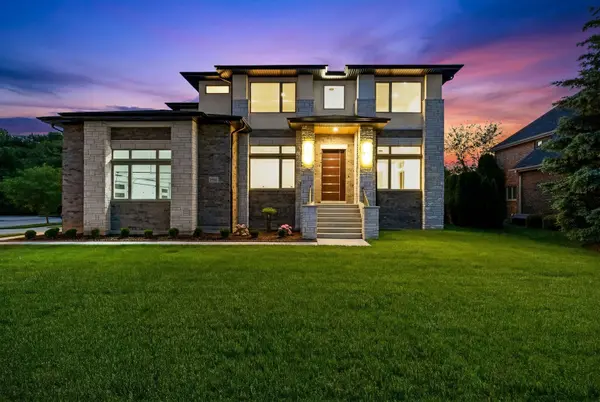 15966 S Crystal Creek DR, Homer Glen, IL 60491