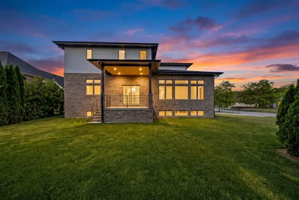 15966 S Crystal Creek DR, Homer Glen, IL 60491