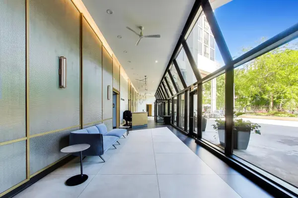 345 W Fullerton Pkwy #1905, Chicago, IL 60614