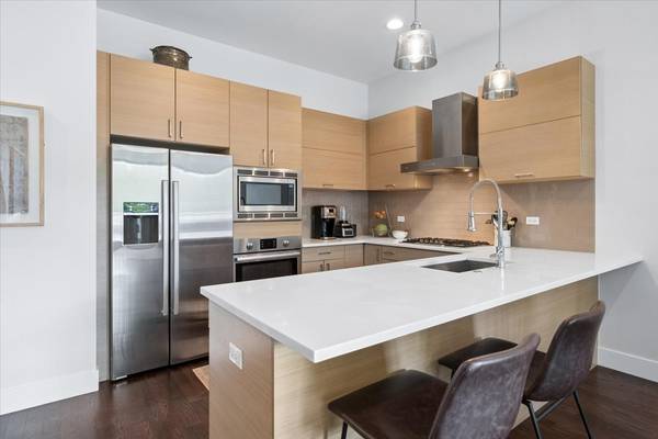 2910 W Palmer ST #1, Chicago, IL 60647