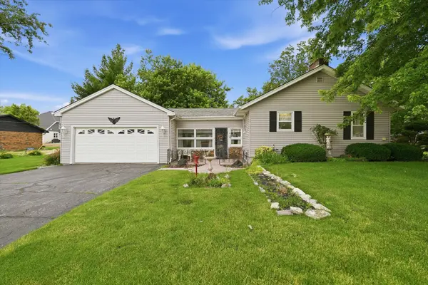 328 Milburn AVE, Crete, IL 60417