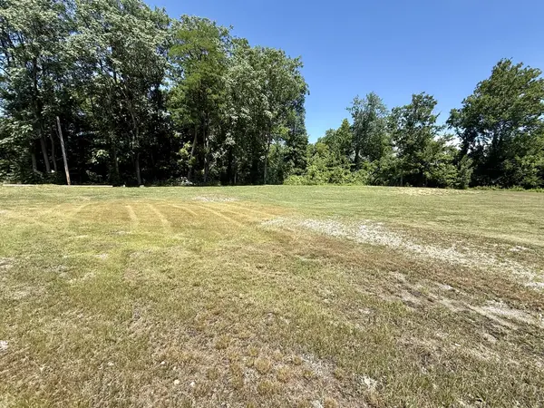 400 Meadowbrook, Mt Vernon, IL 62864
