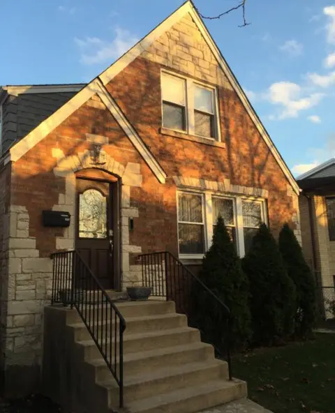 2923 N Marmora AVE, Chicago, IL 60634