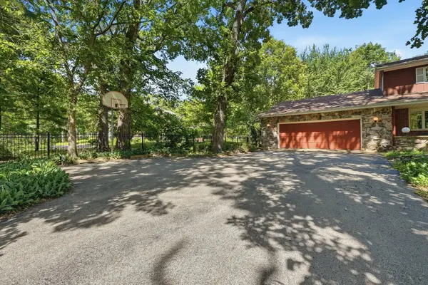19631 NW Frontage RD, Shorewood, IL 60404