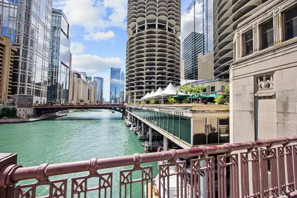 300 N STATE ST #5618, Chicago, IL 60654