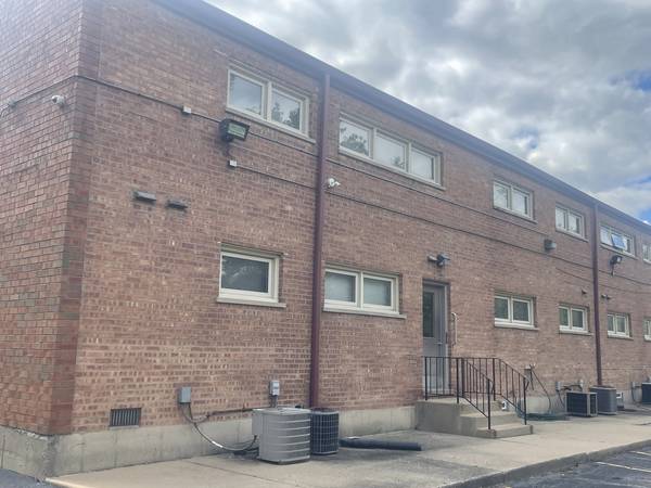 623 N Carroll Pkwy #101, Glenwood, IL 60425