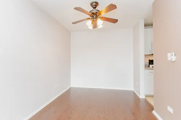 1926 Prairie SQ #225, Schaumburg, IL 60173