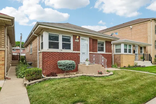 2654 W Catalpa AVE, Chicago, IL 60625