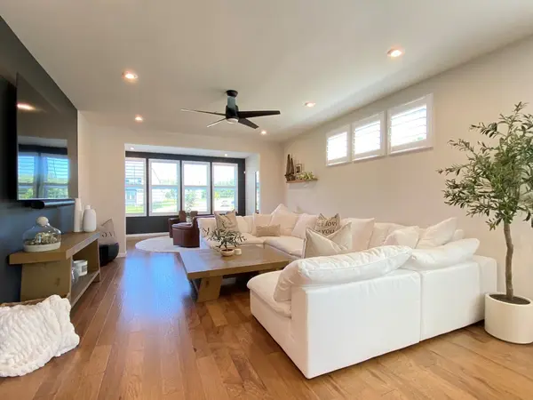 1275 Josiah RD, Naperville, IL 60563