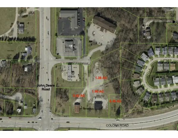 1815 Colona RD, Carbon Cliff, IL 61239