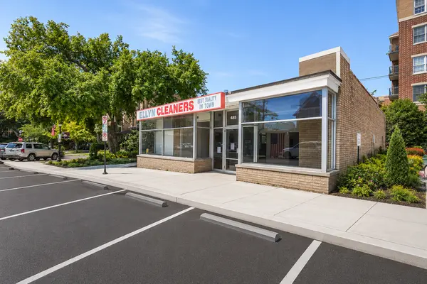485 Forest AVE, Glen Ellyn, IL 60137