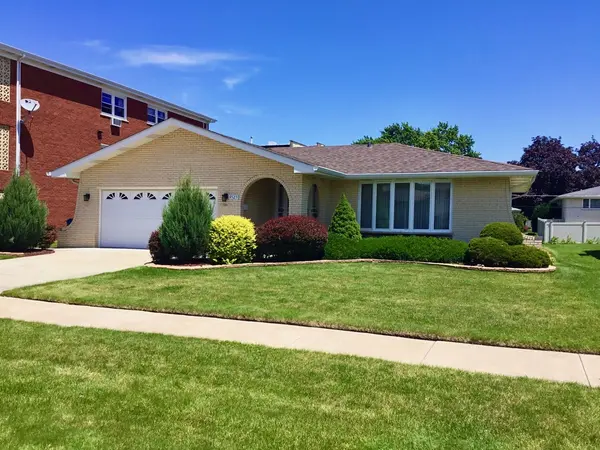 9525 S Kolin AVE, Oak Lawn, IL 60453