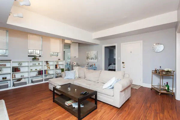 3608 N Pine Grove AVE #B7, Chicago, IL 60613