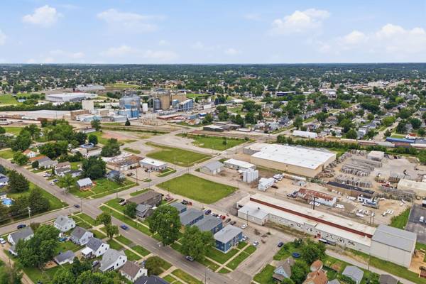 806 15th AVE SW, Cedar Rapids, IA 52404