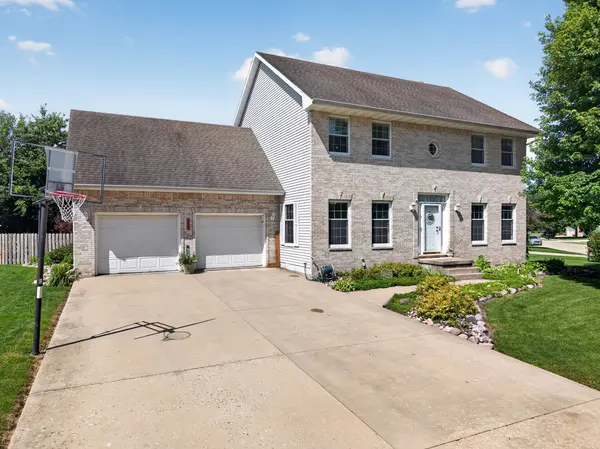 1101 Country Oak DR, Ottawa, IL 61350