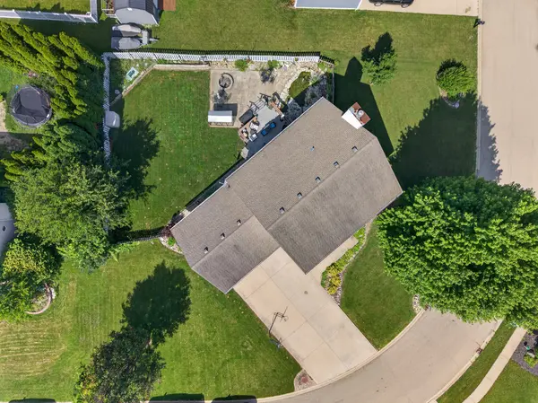 1101 Country Oak DR, Ottawa, IL 61350