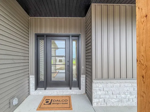 510 N Beacon Hill CIR, Urbana, IL 61802
