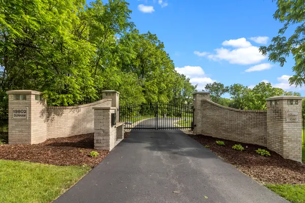 19802 Dunham RD, Woodstock, IL 60098