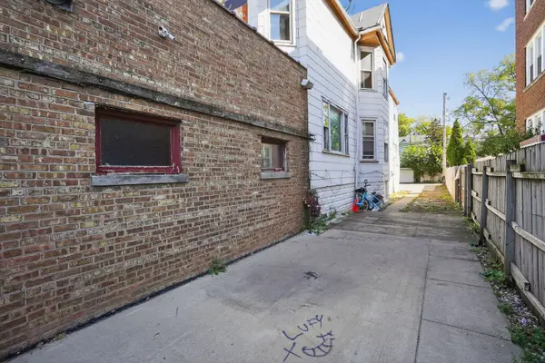 4151 N Pulaski, Chicago, IL 60641
