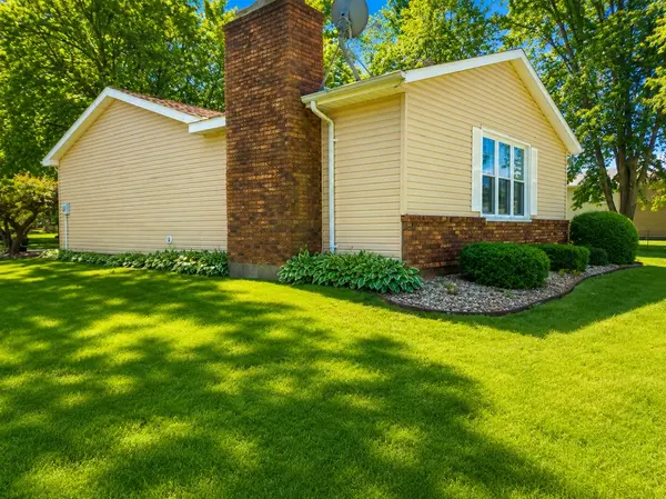 2104 Melvin RD, Rock Falls, IL 61071